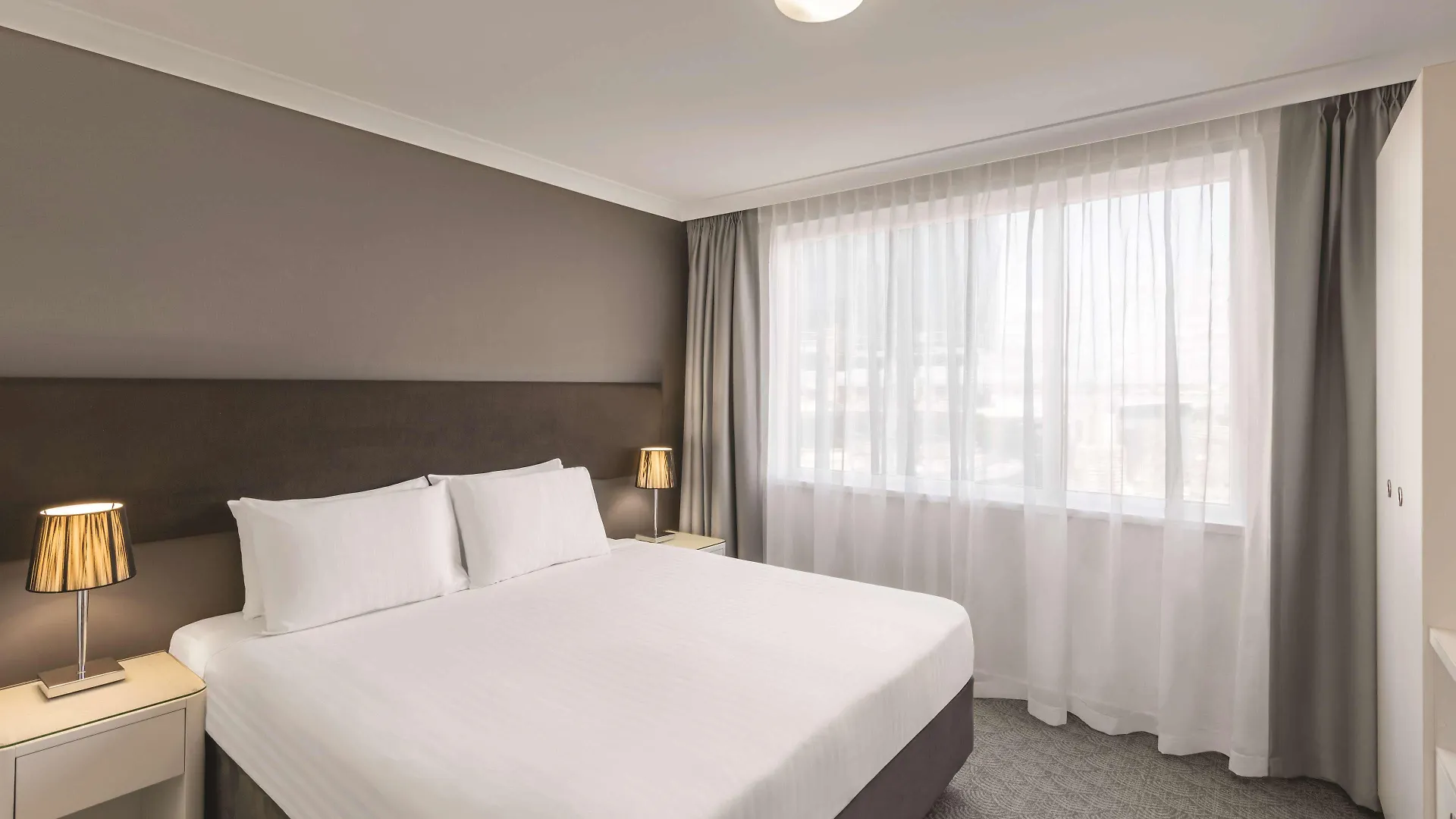 Rendezvous Hotel Perth Central 4*,