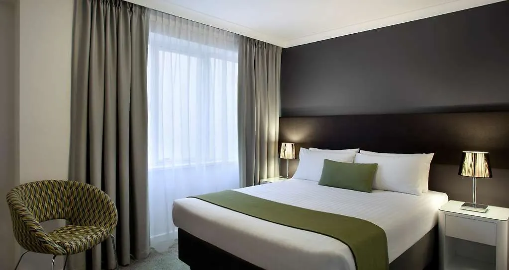 Rendezvous Hotel Perth Central 4*,
